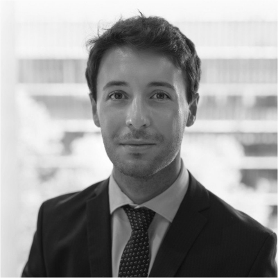 Roger Vilanova's headshot, grayscale
